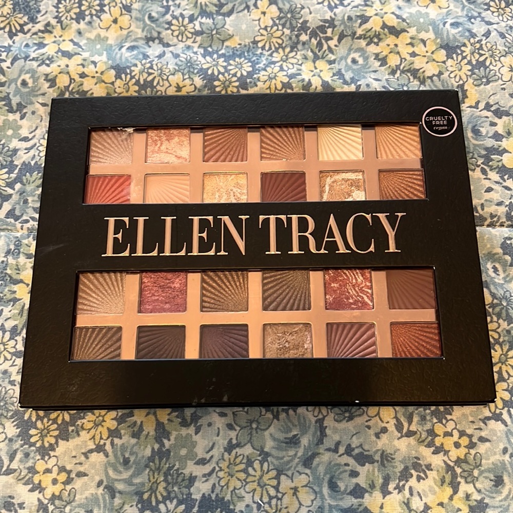 Ellen Tracy eyeshadow palette - Picture 1 of 4